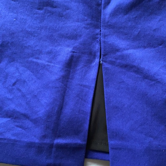 Le Chateau Blue pencil skirt in size 0. - Picture 9 of 10